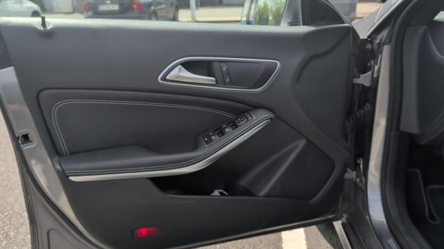 Mercedes Benz Cla Shooting Brake image 6