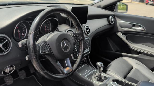 Mercedes Benz Cla Shooting Brake image 8