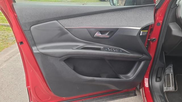 Peugeot 3008 image 9