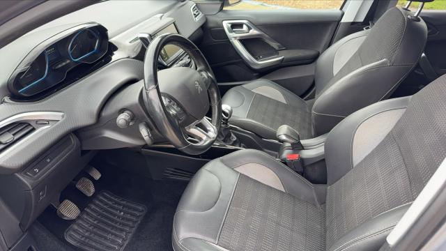 Peugeot 2008 image 4