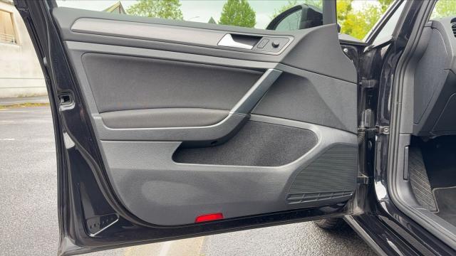 Volkswagen Golf image 8