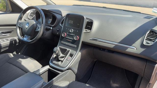 Renault Scénic image 2