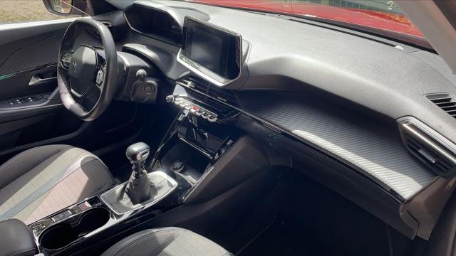 Peugeot 2008 image 1
