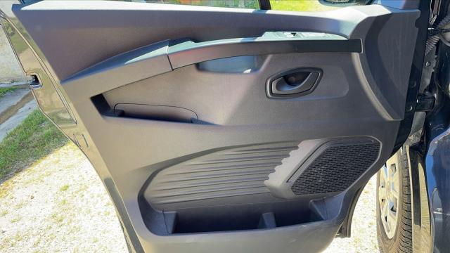 Renault Trafic image 1