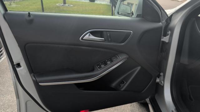 Mercedes Benz Classe Gla image 4