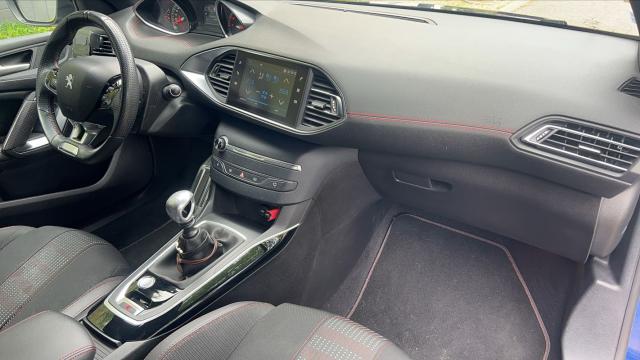 Peugeot 308 image 8