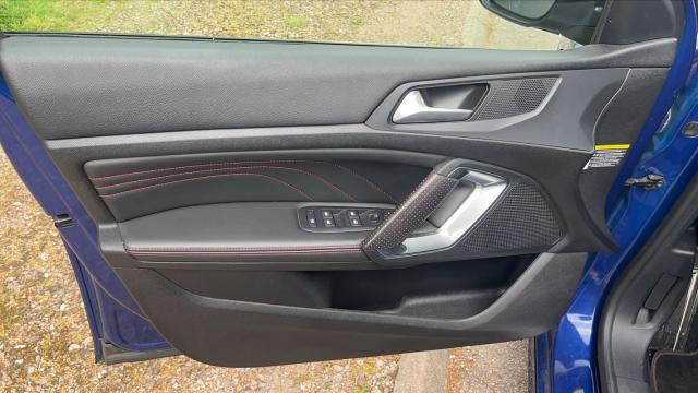 Peugeot 308 image 6