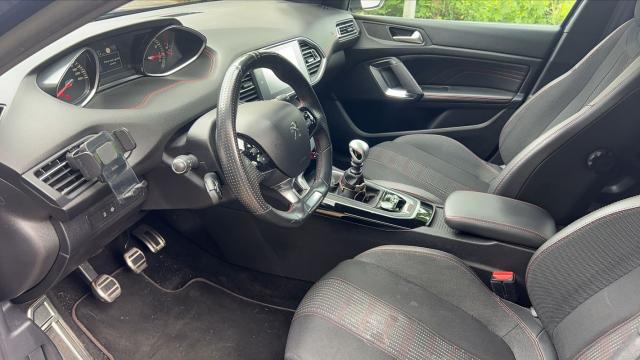 Peugeot 308 image 2