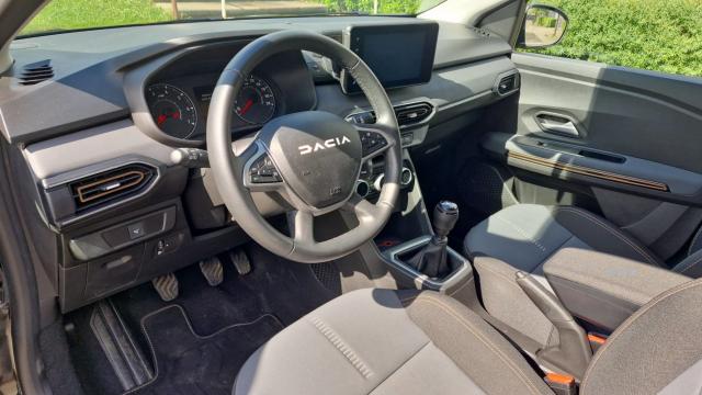 Dacia Sandero image 8