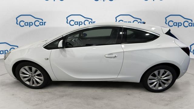 Opel Astra Gtc image 1