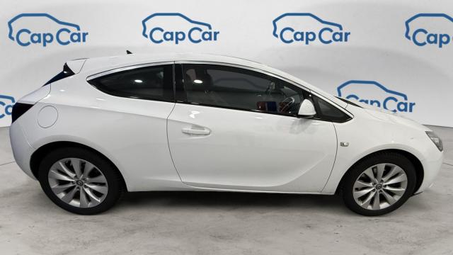 Opel Astra Gtc image 9