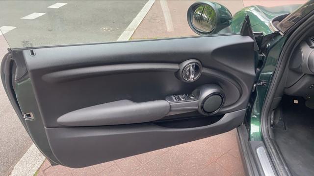 Mini Cabrio image 8