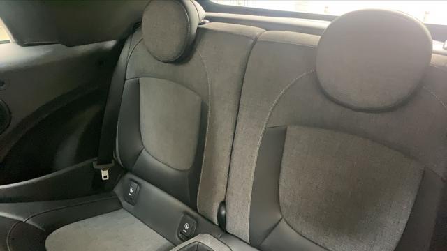 Mini Cabrio image 9