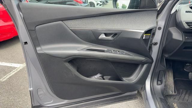 Peugeot 3008 image 6