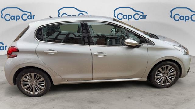 Peugeot 208 image 8