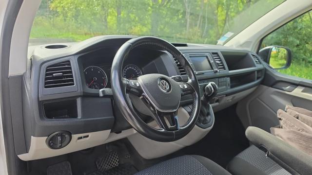 Volkswagen Transporter image 5