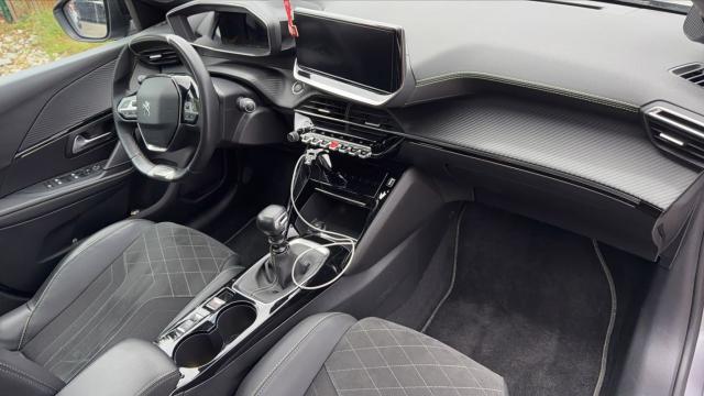 Peugeot 208 image 1