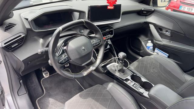 Peugeot 208 image 4