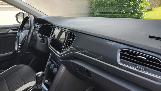 Volkswagen T-Roc image 3