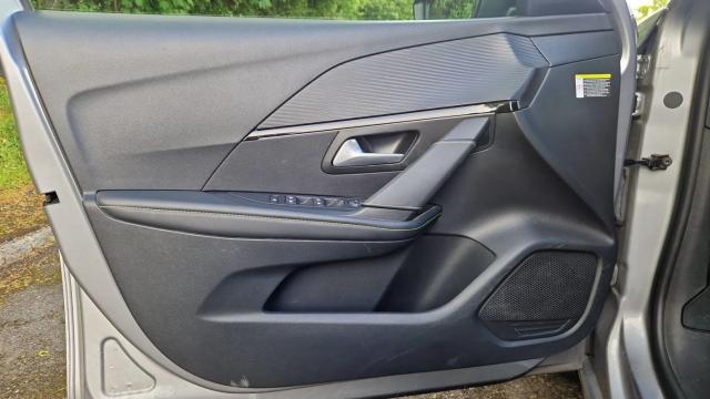 Peugeot 208 image 6