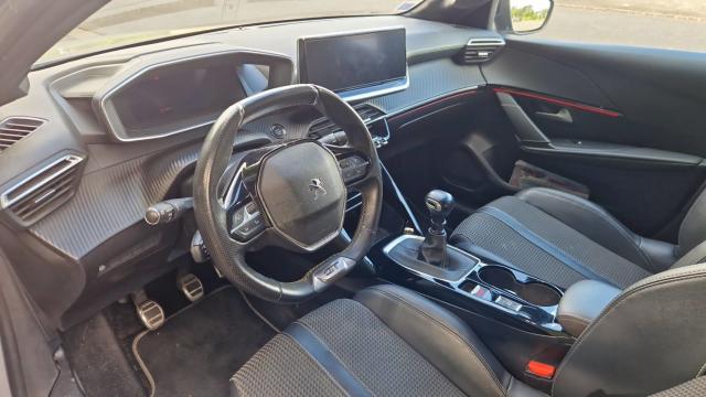 Peugeot 208 image 9