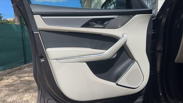 Jaguar F-Pace image 3