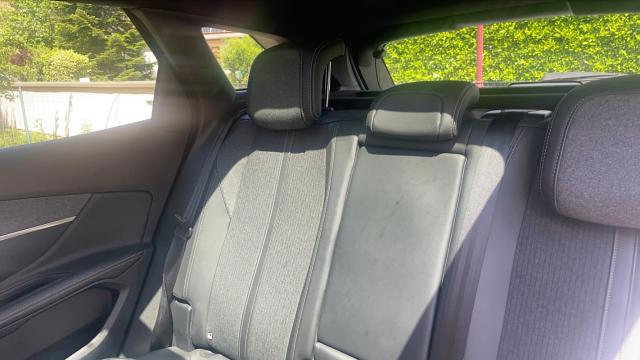 Peugeot 3008 image 3