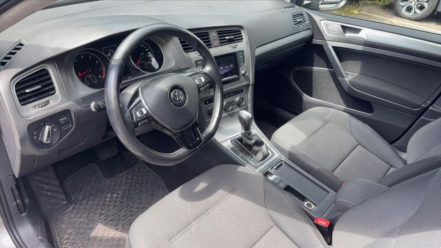 Volkswagen Golf image 7