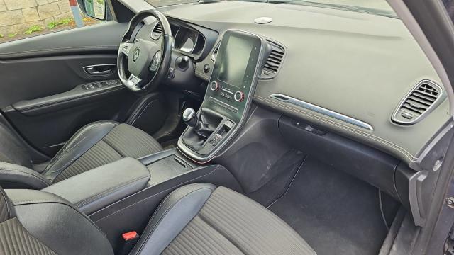 Renault Grand Scénic image 9