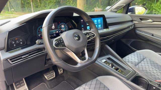 Volkswagen Golf image 8