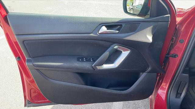 Peugeot 308 image 1