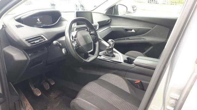 Peugeot 5008 image 8