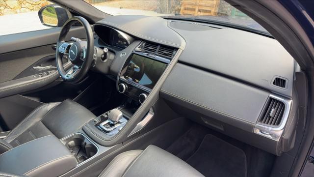 Jaguar E-Pace image 4