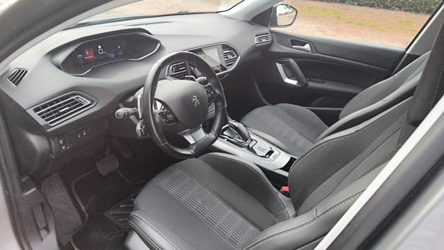Peugeot 308 image 8