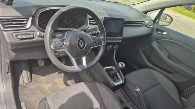 Renault Clio image 9