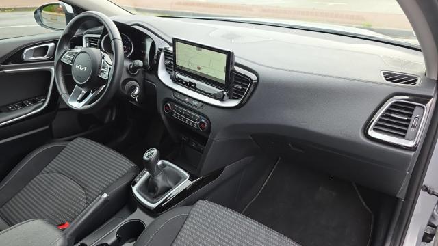 Kia Ceed image 9