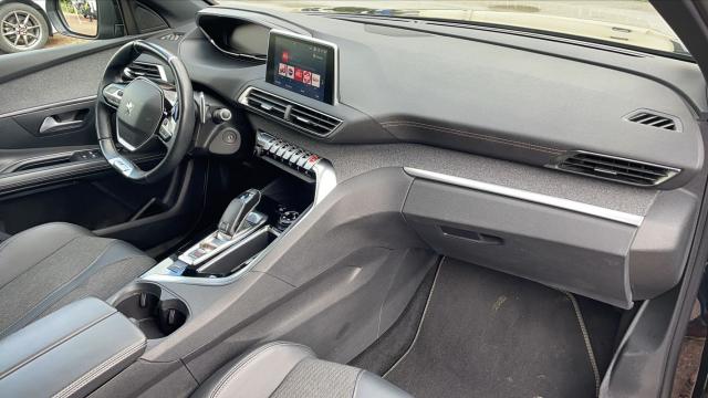 Peugeot 3008 image 3