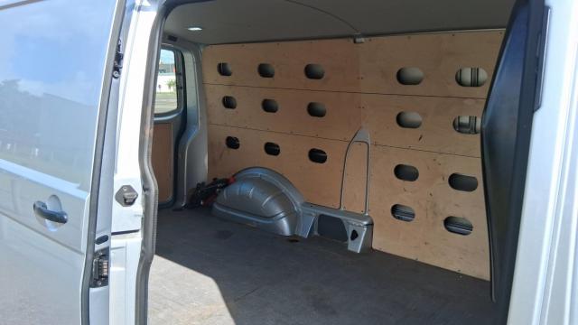 Volkswagen Transporter image 5