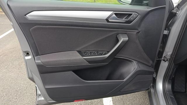 Volkswagen T-Roc image 5