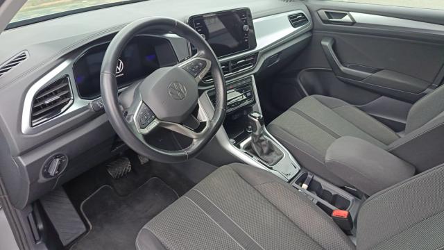 Volkswagen T-Roc image 3