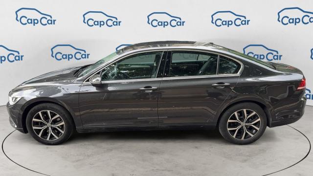 Volkswagen Passat image 1