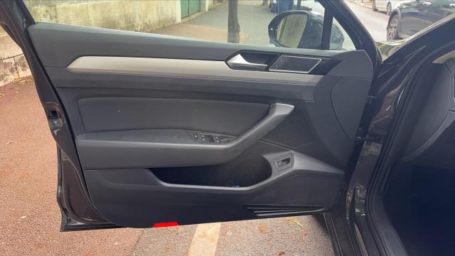 Volkswagen Passat image 3