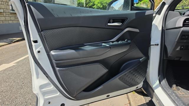 Toyota C-Hr image 3
