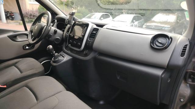 Renault Trafic image 8