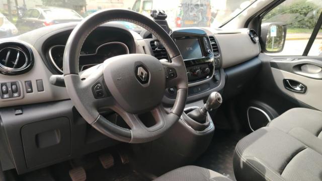 Renault Trafic image 9