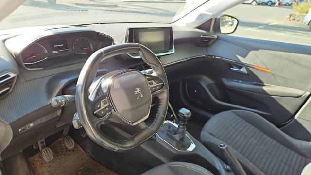 Peugeot 208 image 1
