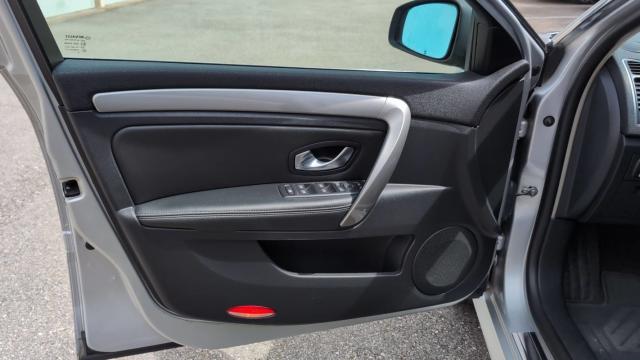 Renault Laguna image 1