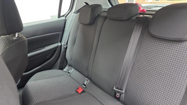 Peugeot 308 image 8