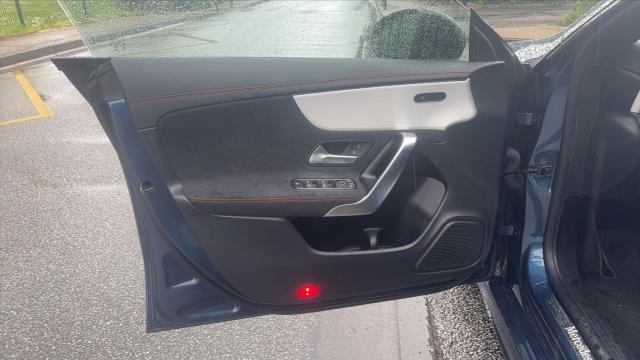 Mercedes Benz Classe Cla image 3