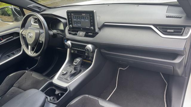 Toyota Rav4 image 6